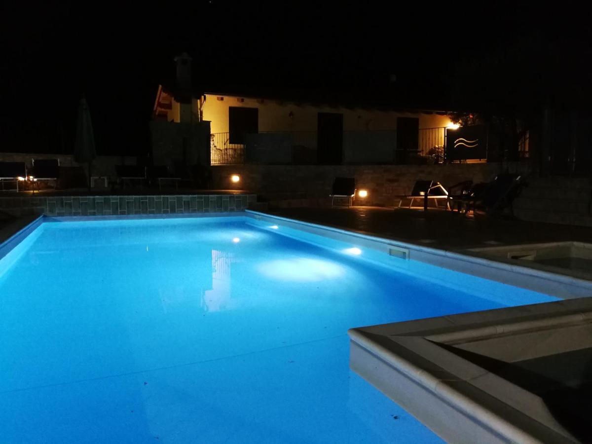 Agriturismo Sole Luna Piano Delle Pieve Bagian luar foto