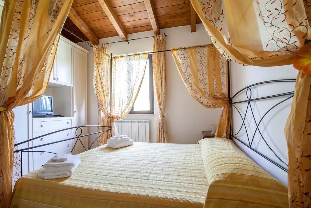 Agriturismo Sole Luna Piano Delle Pieve Ruang foto